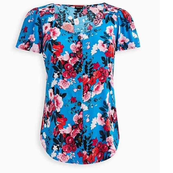 3 for $30 TORRID NWT RAYON SLUB BUTTON-FRONT FLUTTER SLEEVE TOP - Picture 3 of 6